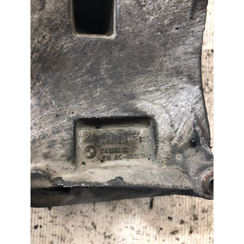 Кронштейн компрессора кондиционера (кронштейны двигателя) BMW 5-series E60 M54b30 64557512556