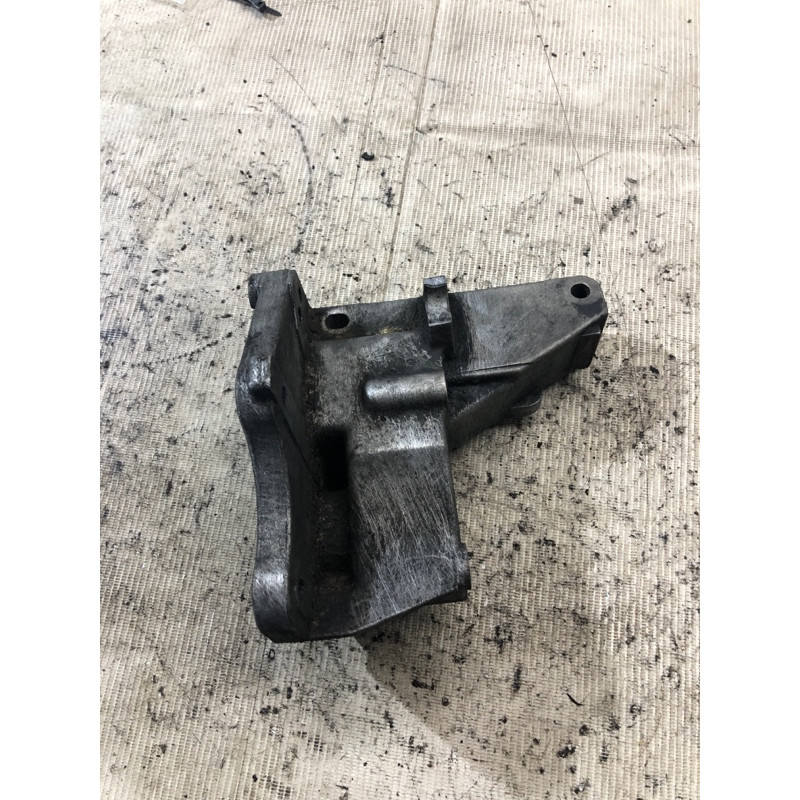 Кронштейн генератора (кронштейны двигателя) BMW 3-series E36 11 16 2 245 775