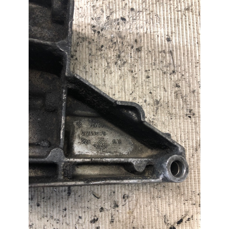 Кронштейн генератора (кронштейны двигателя) BMW 3-series E36 11 16 2 245 775