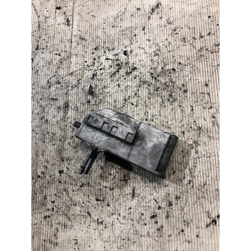 Кронштейн ТНВД (кронштейны двигателя) BMW 5-series E39 1999 M51d25 13 51 2 246 191