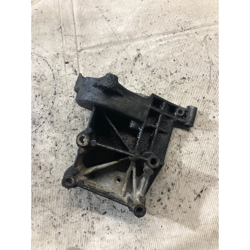 Кронштейн компрессора кондиционера (кронштейны двигателя) BMW 3-series E46 64551433507