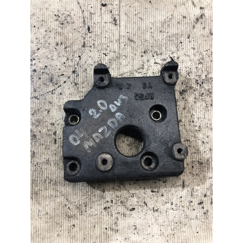 Кронштейн (двигатель и элементы) Mazda 6 GG 2002 2.0 RF5