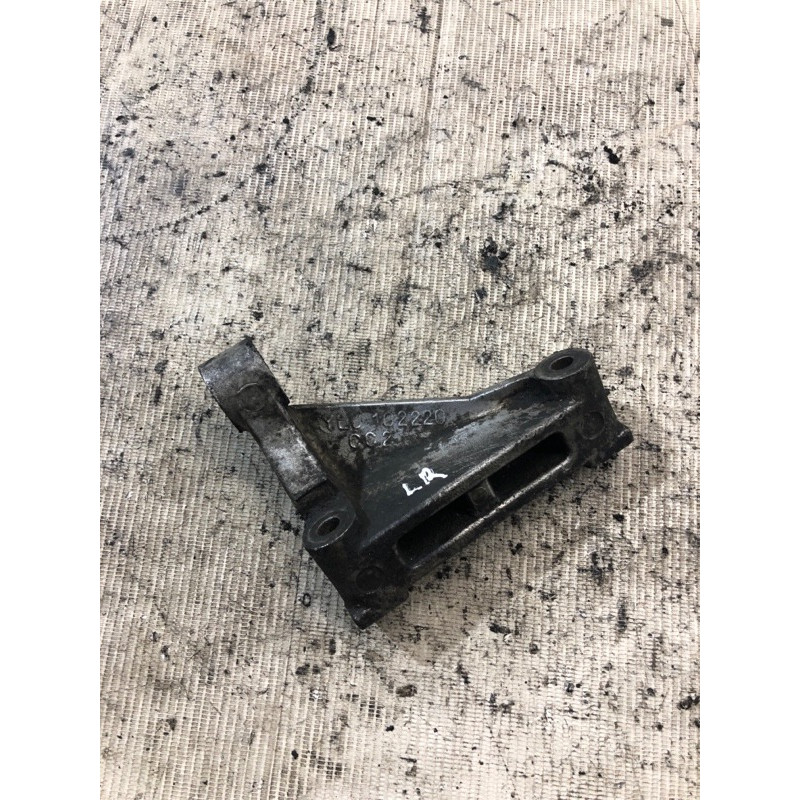 Кронштейн генератора (кронштейни двигуна) Land Rover Freelander L314 1.8B ylu102220