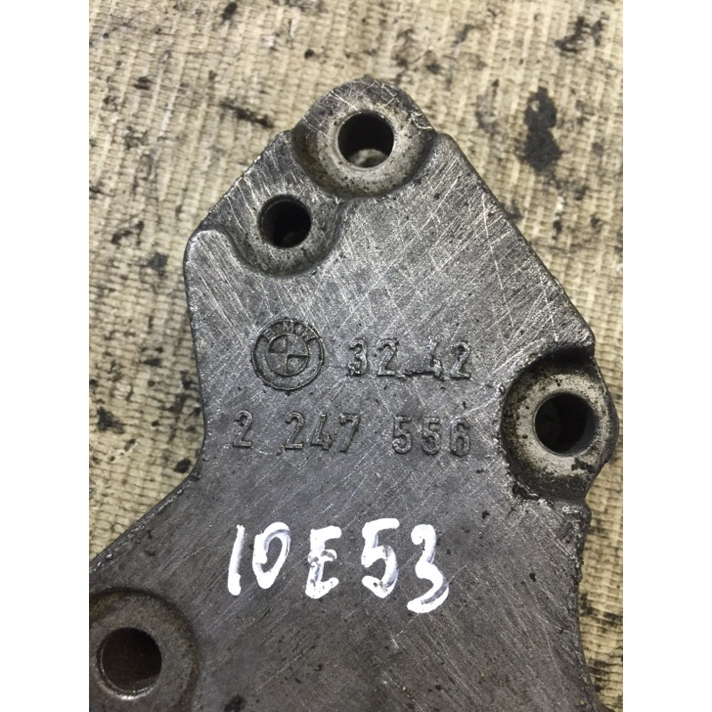 Кронштейн насоса гидроусилителя (кронштейны двигателя) BMW X5 E53 M57d30 32422247556