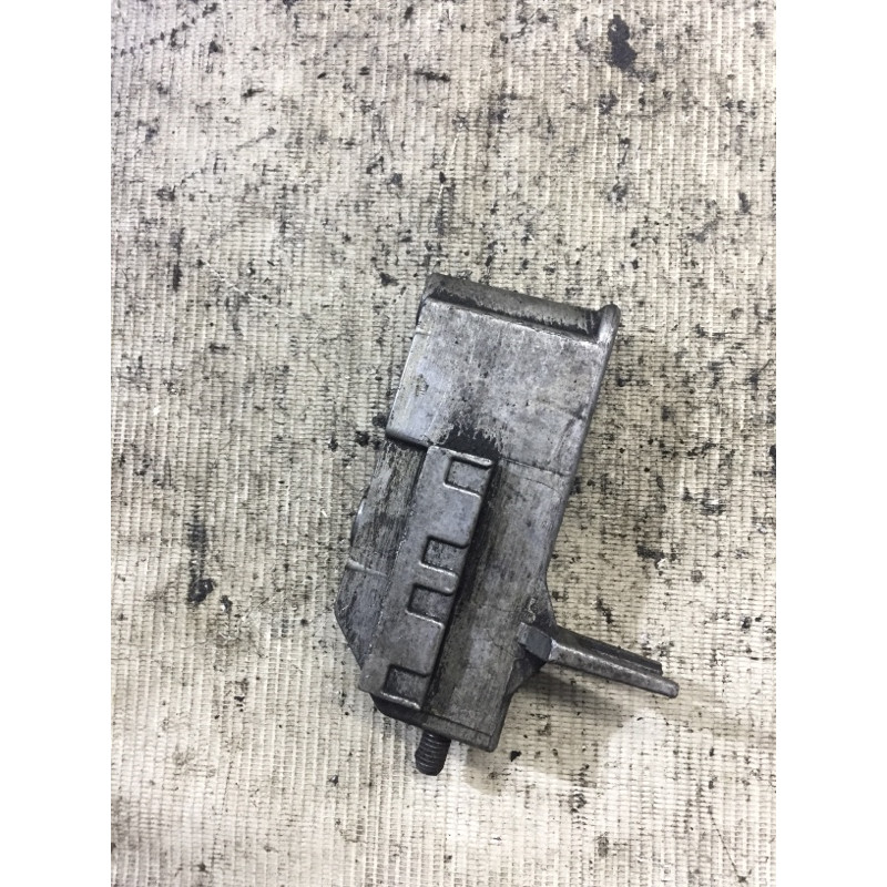 Кронштейн ТНВД (кронштейны двигателя) BMW 5-series E39 1999 M51d25 13 51 2 246 191