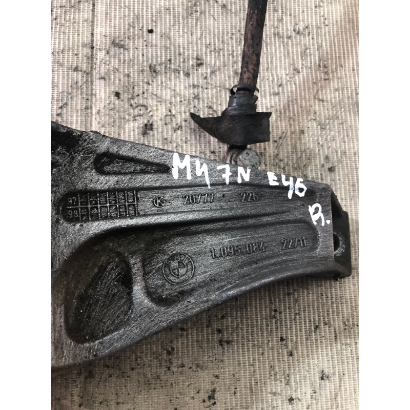 Кронштейн подушки двигателя (кронштейны двигателя) BMW 3-series E46 22111095084