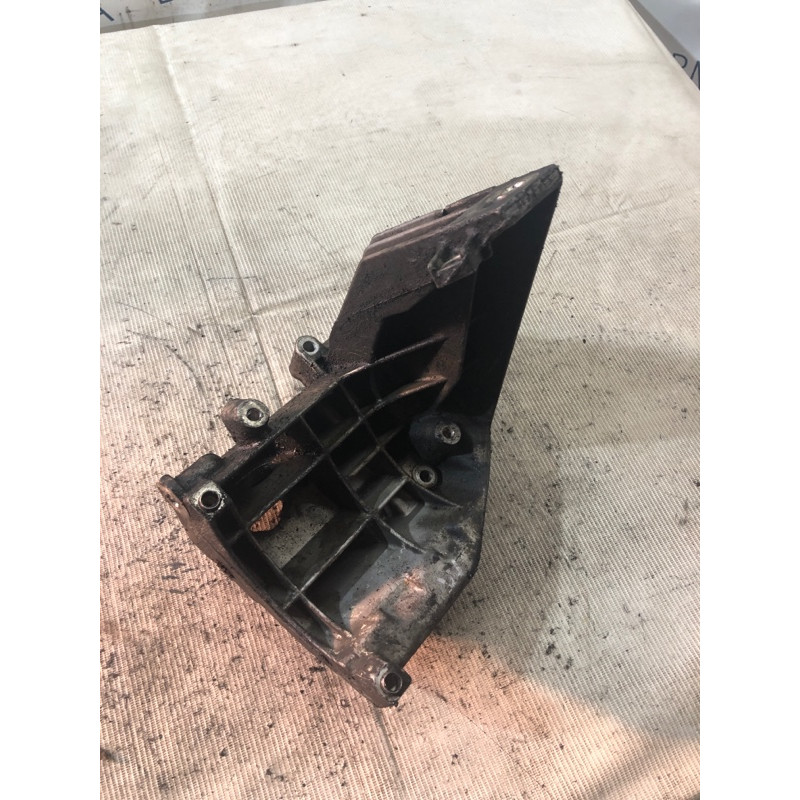 Кронштейн подушки двигателя (кронштейны двигателя) BMW 5-series E39 1433564