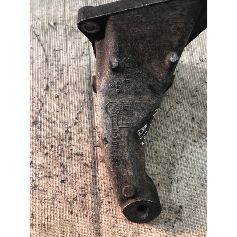 Кронштейн подушки двигателя (кронштейны двигателя) BMW 3-series E46 22111094652