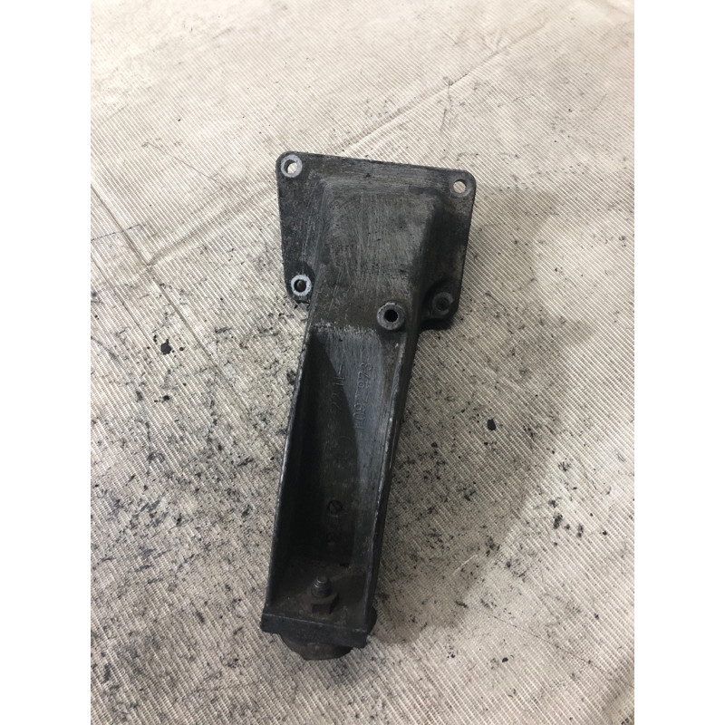Кронштейн подушки двигателя (кронштейны двигателя) BMW 5-series E39 22111092973