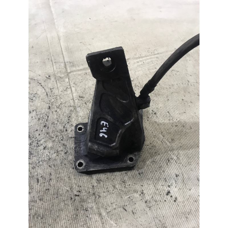 Кронштейн подушки двигателя (кронштейны двигателя) BMW 3-series E46 22116754185
