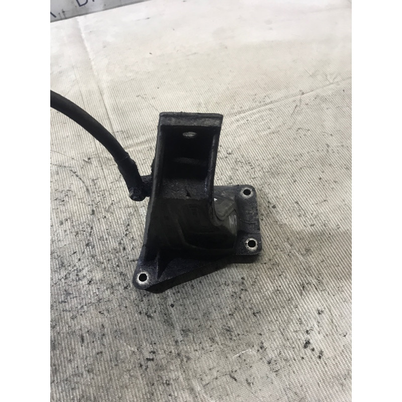 Кронштейн подушки двигателя (кронштейны двигателя) BMW 3-series E46 22116754185