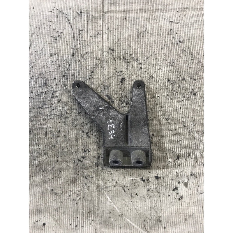 Кронштейн впускного коллектора (кронштейны двигателя) BMW 5-series E34 1994 M43b18 11611739351