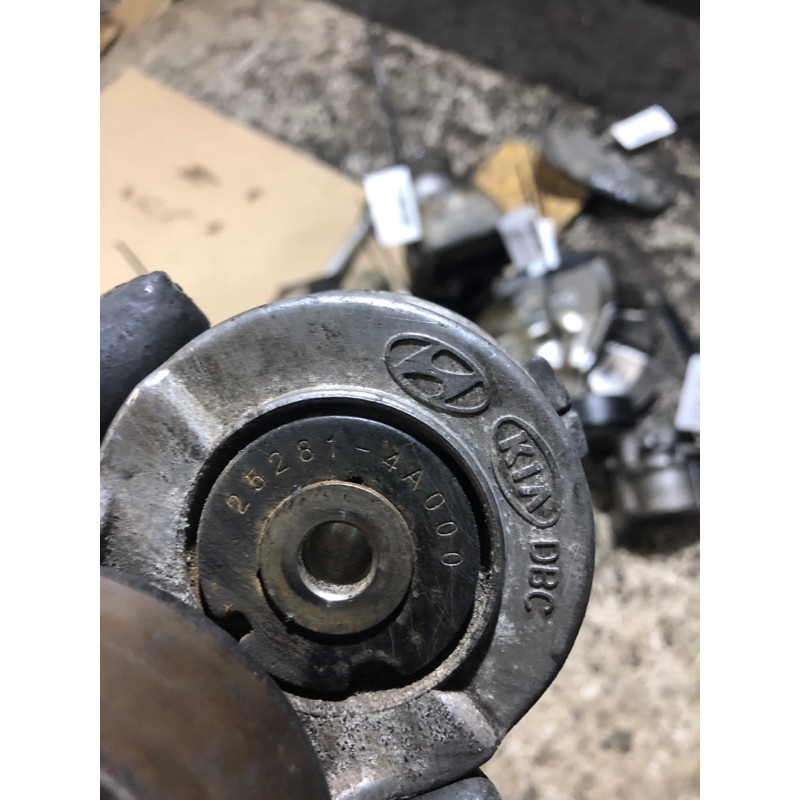 Натяжитель приводного ремня (двигатель и элементы) KIA Sorento BL 2005 2.5 CRDI 252814a000