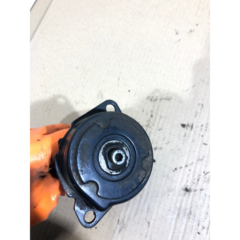 Натяжитель приводного ремня (двигатель и элементы) BMW 3-series E46 M43b18 64557786711