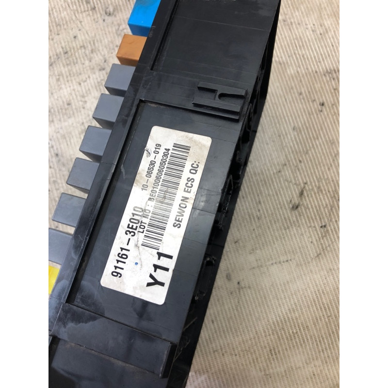 Блок предохранителей (электрика) KIA Sorento BL 2005 2.5 CRDI 911613e010