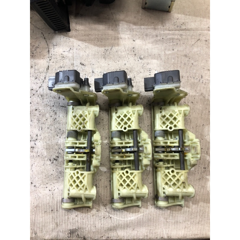 Привод подголовника (электрика) Mercedes-Benz E-class W211 2006 3.2 M112.946 a2119700125