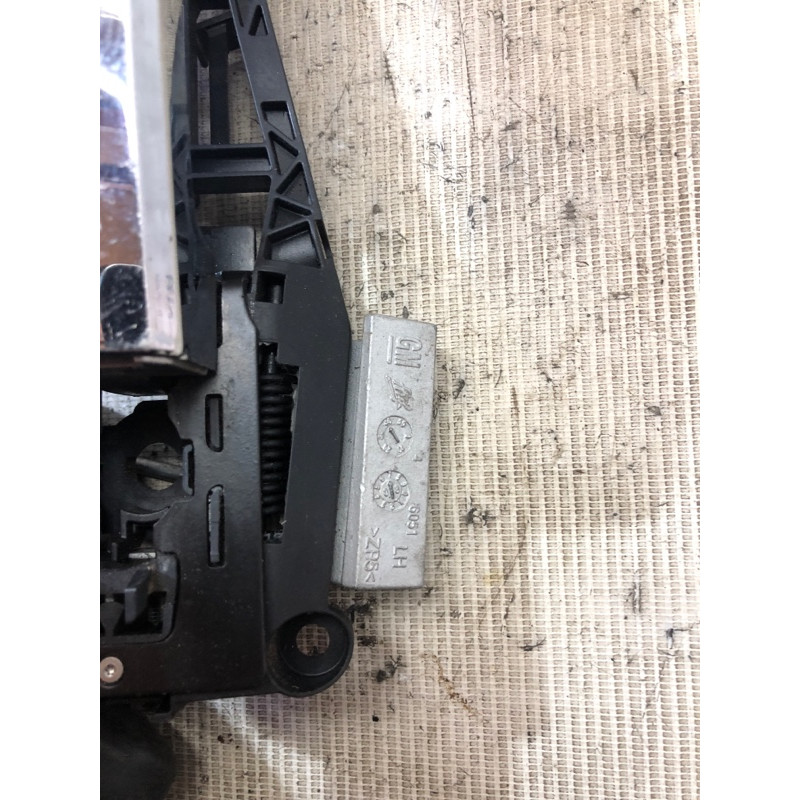 Ручка двери внешняя (кузов и элементы) Opel Insignia A 2012 2.0 DTH 13305780