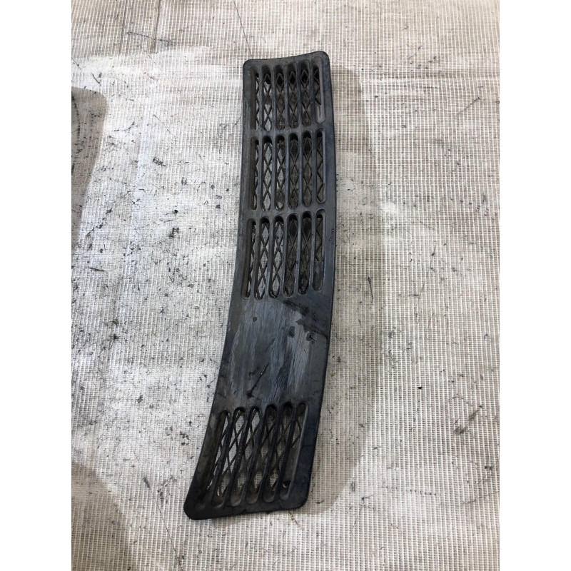 Решетка обдува лобового стекла (салон) BMW 3-series E30 51131904572