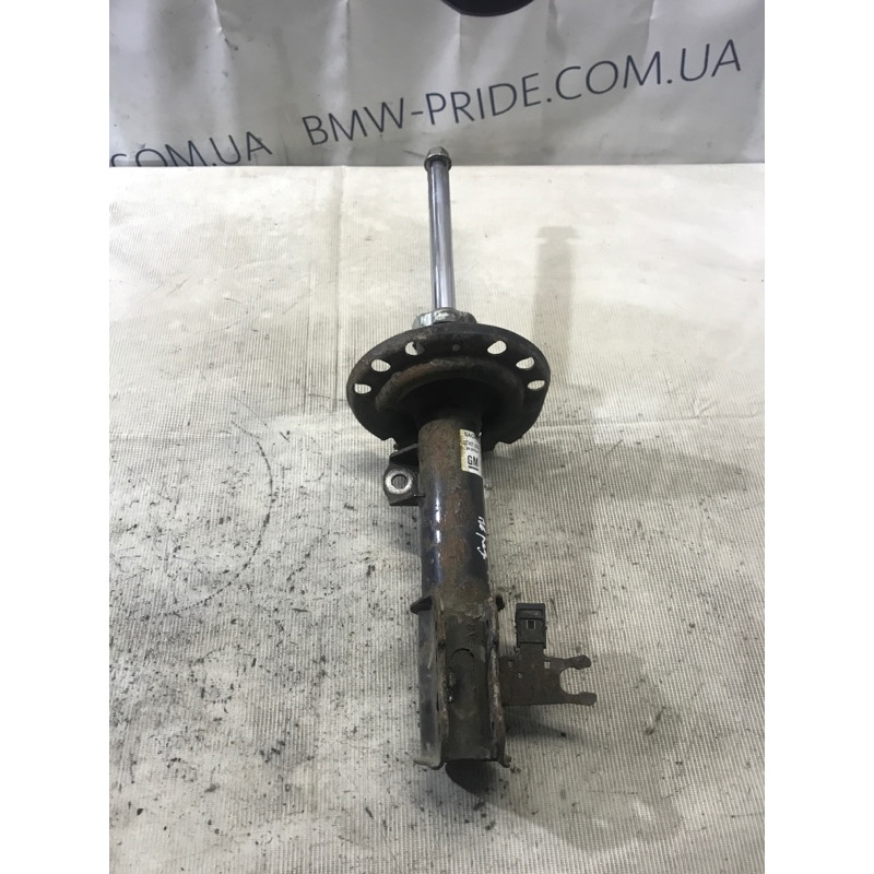 Амортизатор (подвеска) Opel Vectra C 2008 2.2 YH 13254162