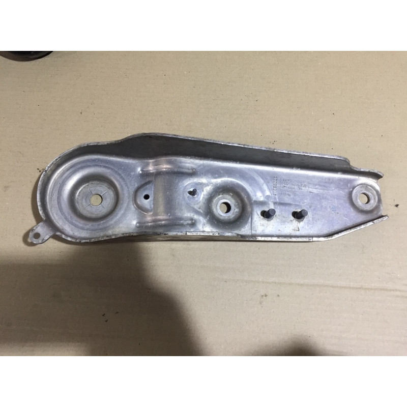 Кронштейн балки (подвеска) BMW 5-series F10 2013 N63B44 33326776150