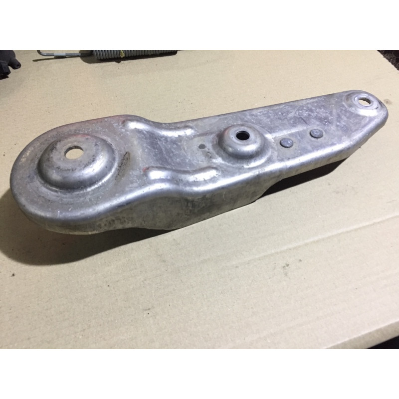 Кронштейн (двигун та елементи) BMW 5-series F10 2013 N63B44 33326776149