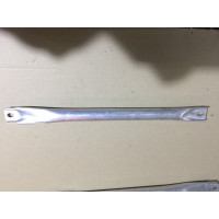 Распорка передней панели