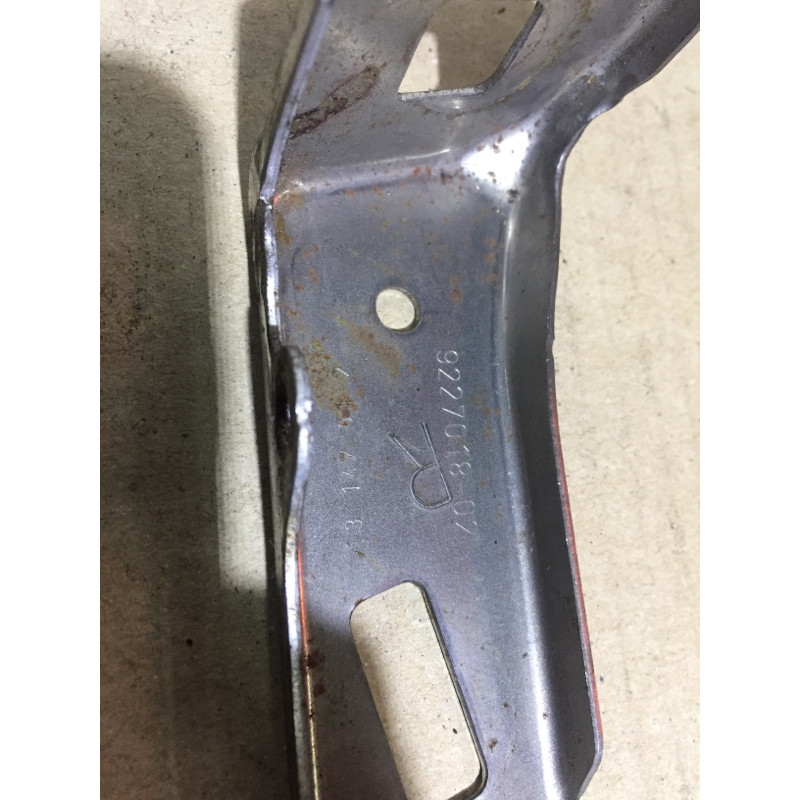 Крепление центральной консоли (салон) BMW 3-series F30 2013 N26B20 51 45 9 227 018