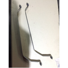 Крепление топливного бака