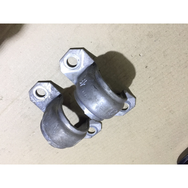 Скоба стабилизатора (подвеска) BMW 5-series F10 2013 N63B44 31356775444