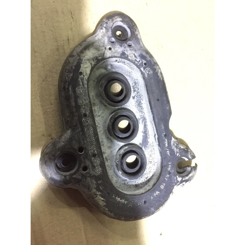 Ущільнювач моторного відсіку (кузов і елементи) BMW 5-series F10 2013 N63B44 64119115380