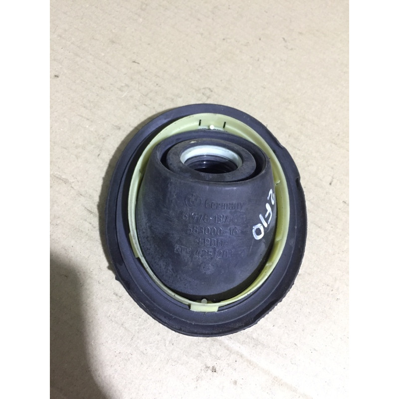 Пластик підкапотний (кузов і елементи) BMW 5-series F10 2013 N47D20 32 30 6 778 137