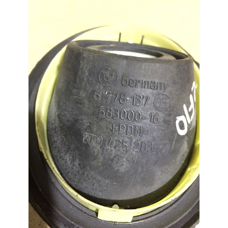 Пластик підкапотний (кузов і елементи) BMW 5-series F10 2013 N47D20 32 30 6 778 137