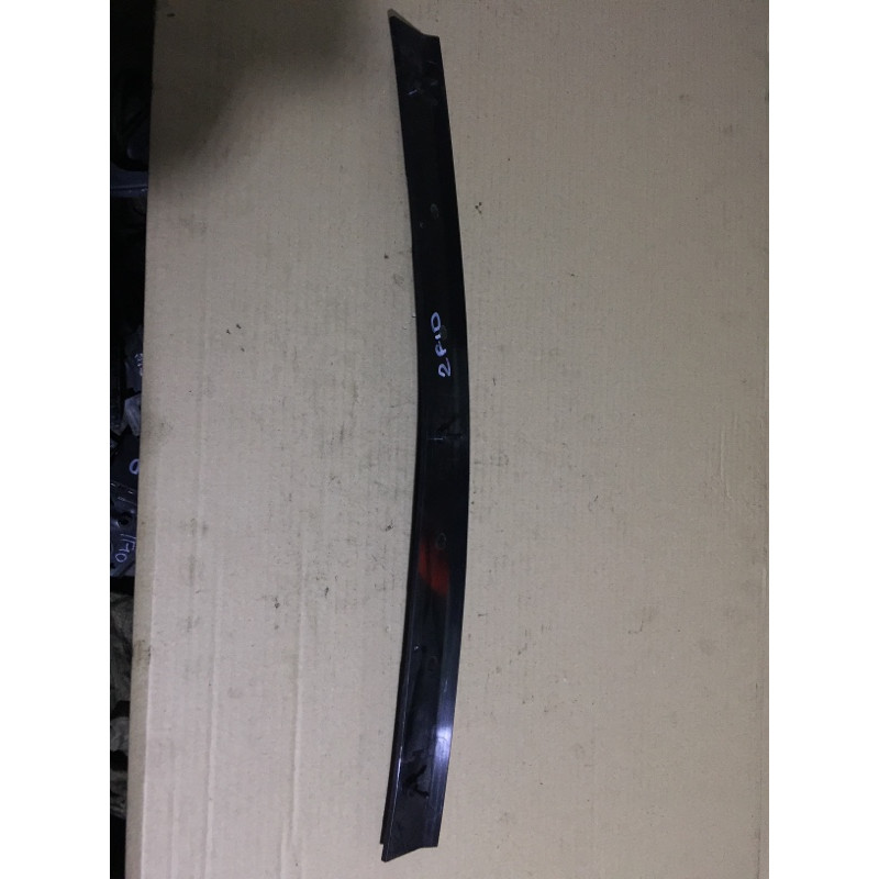 Пластик підкапотний (кузов і елементи) BMW 5-series F10 2013 N47D20 61489121687