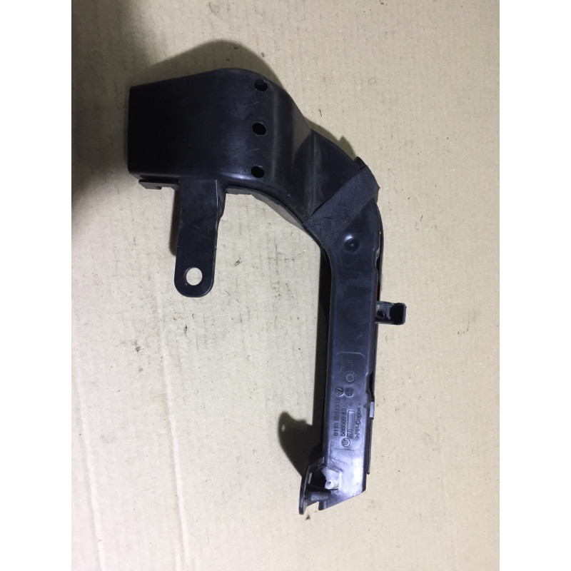 Пластик підкапотний (кузов і елементи) BMW 5-series F10 2013 N47D20 61139211312