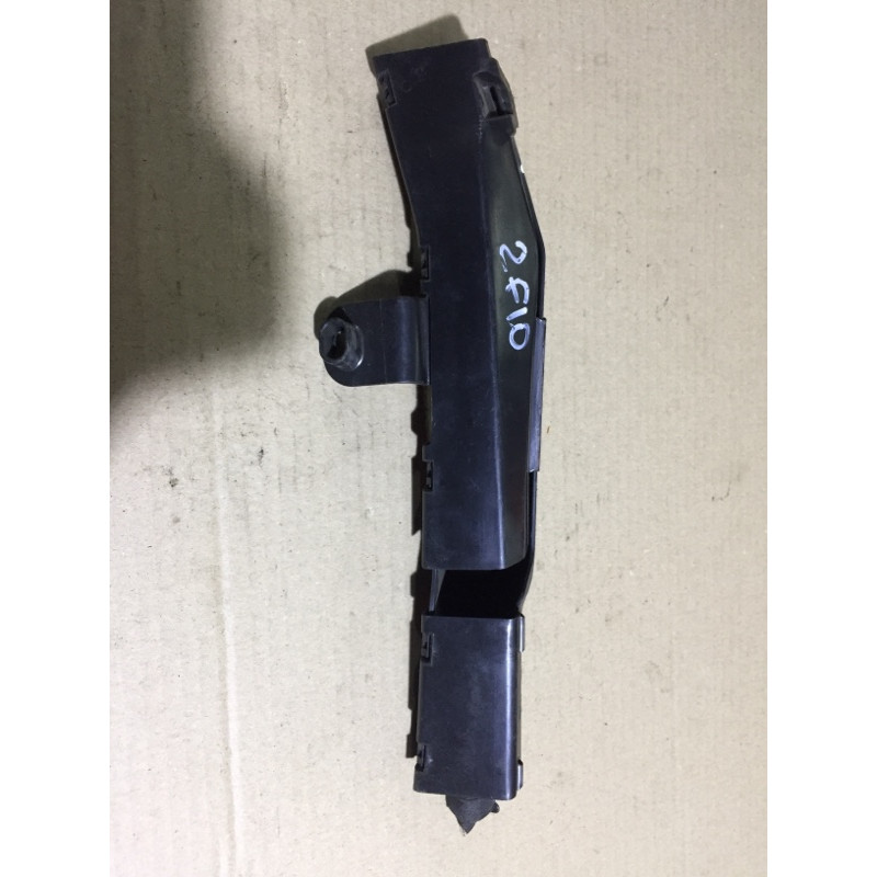 Пластик підкапотний (кузов і елементи) BMW 5-series F10 2013 N47D20 6113586509