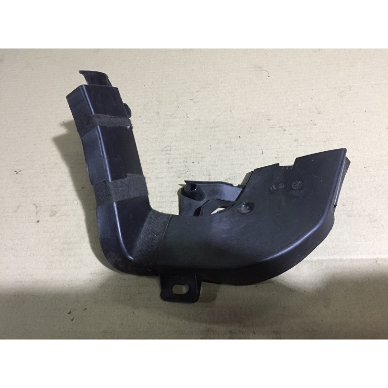 Пластик підкапотний (кузов і елементи) BMW 5-series F10 2013 N47D20 61139168429