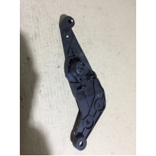 Кронштейн ручки открывания капота