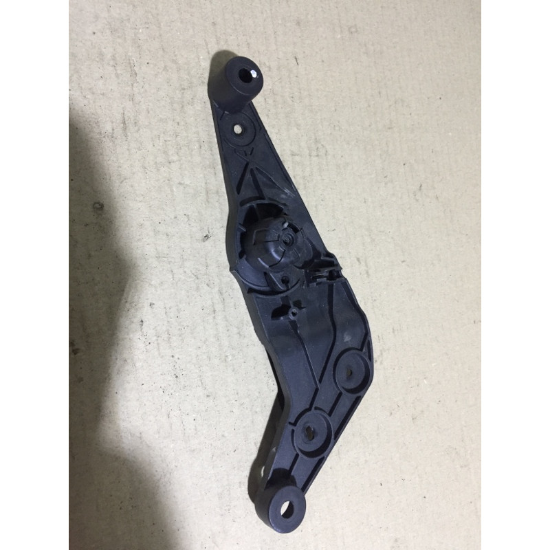 Кронштейн ручки открывания капота (салон) BMW 5-series F10 2013 N63B44 51239114002