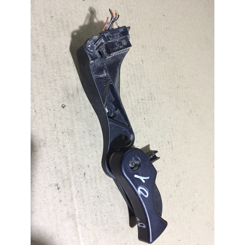 Кронштейн ручки открывания капота (салон) BMW 3-series F30 51 43 7 326 365