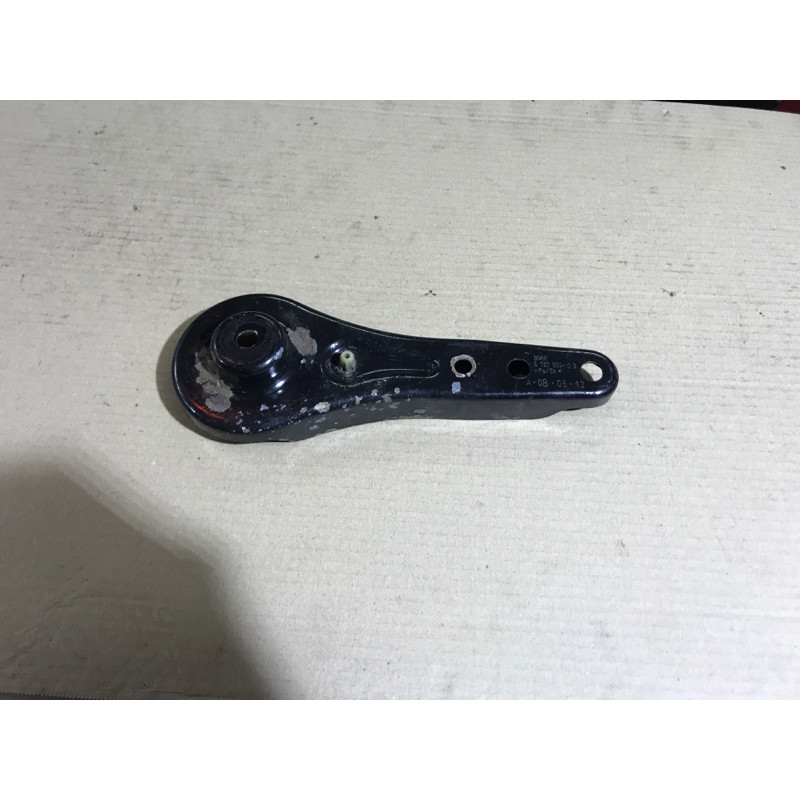 Кронштейн подрамника (подвеска) BMW 3-series F30 2013 N47D20 33326792554