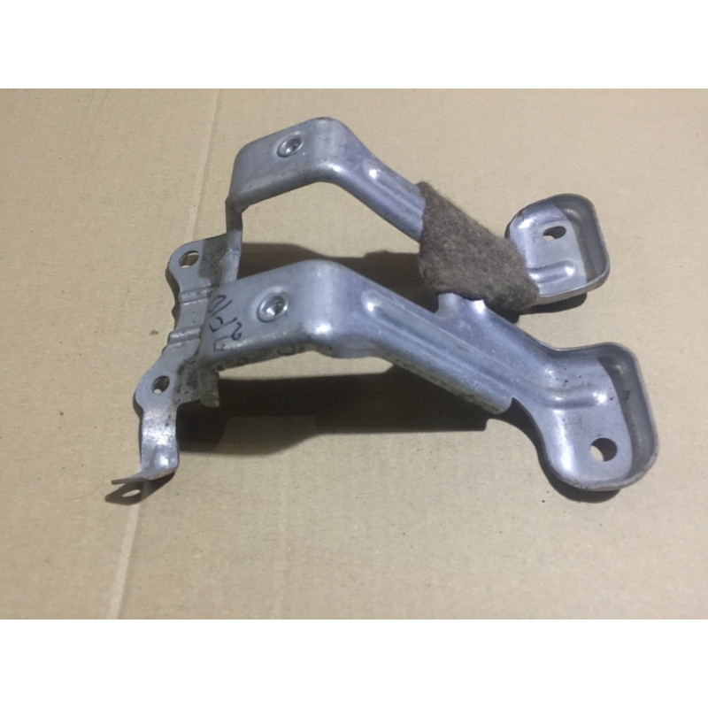 Крепление центральной консоли (салон) BMW 5-series F10 2013 N47D20 51169171542