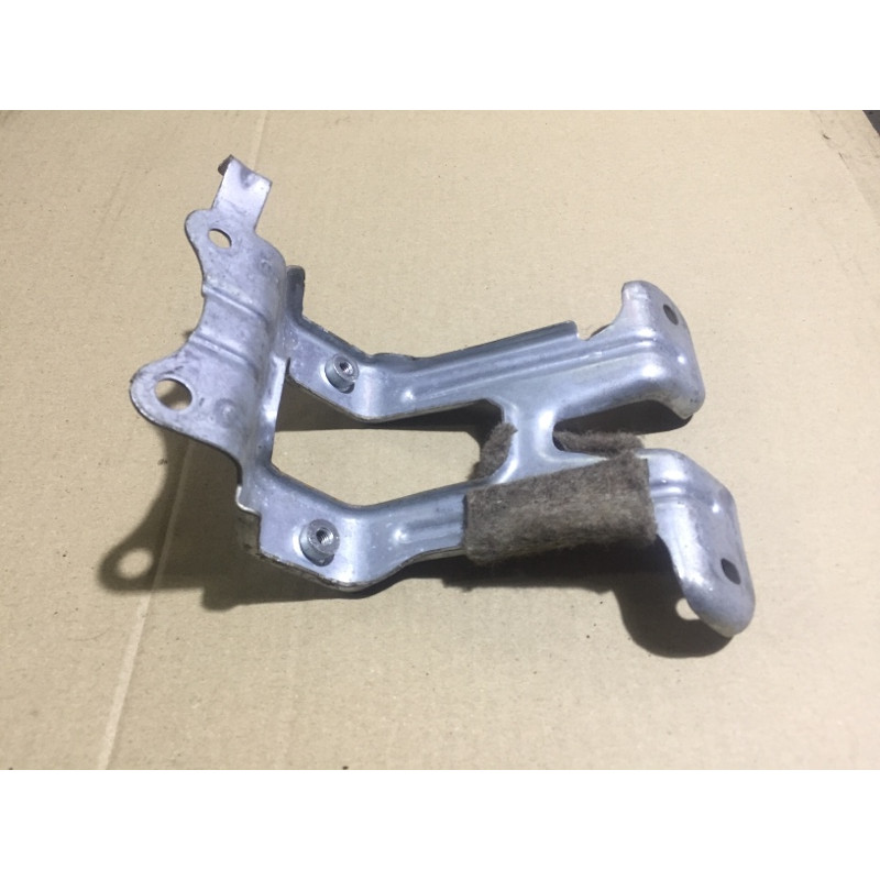 Крепление центральной консоли (салон) BMW 5-series F10 2013 N47D20 51169171542