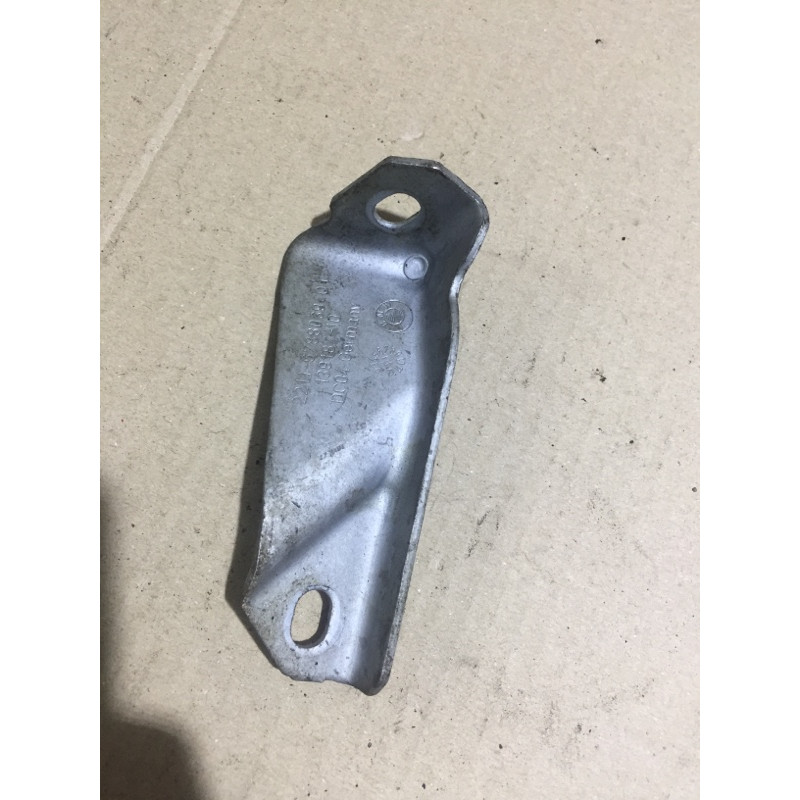 Кронштейн (двигатель и элементы) BMW 5-series F10 2013 N63B44 22116788039