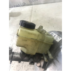 Бачок тормозной жидкости