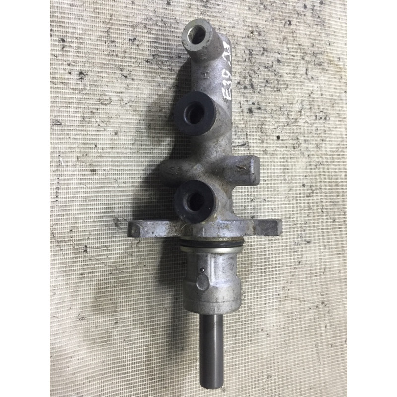 Главный тормозной цилиндр (тормозная система) BMW 5-series E39 34311165543