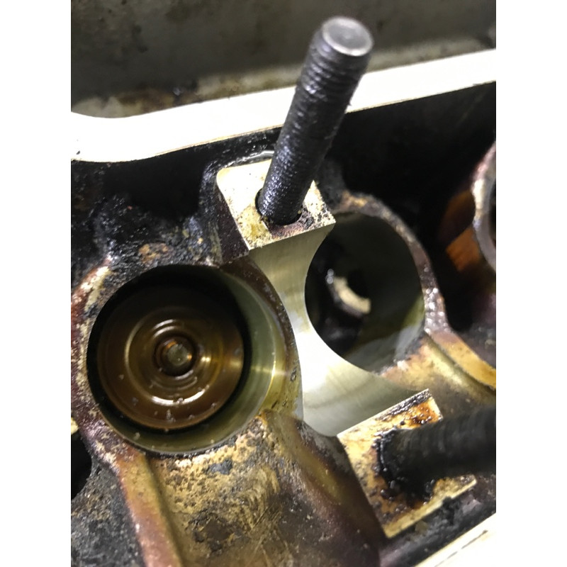 Головка блока цилиндров (двигатель и элементы) BMW 7-series E38 1729334