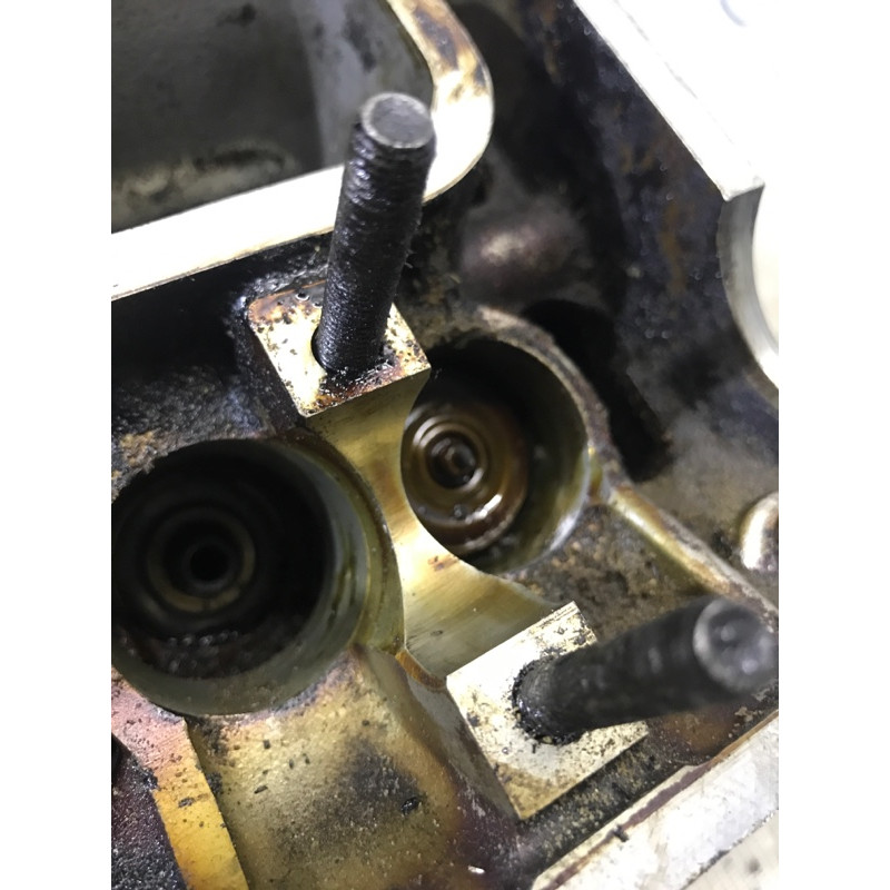 Головка блока цилиндров (двигатель и элементы) BMW 7-series E38 1729334