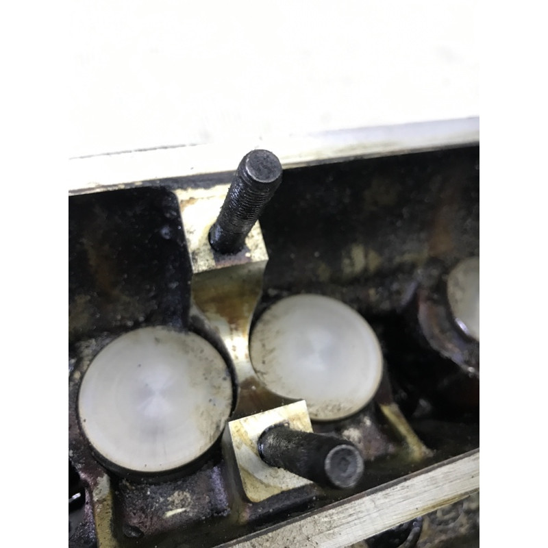 Головка блока цилиндров (двигатель и элементы) BMW 7-series E38 1729334