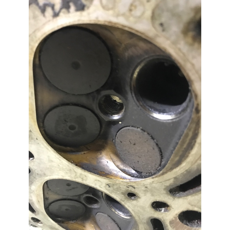 Головка блока цилиндров (двигатель и элементы) BMW 7-series E38 1729334