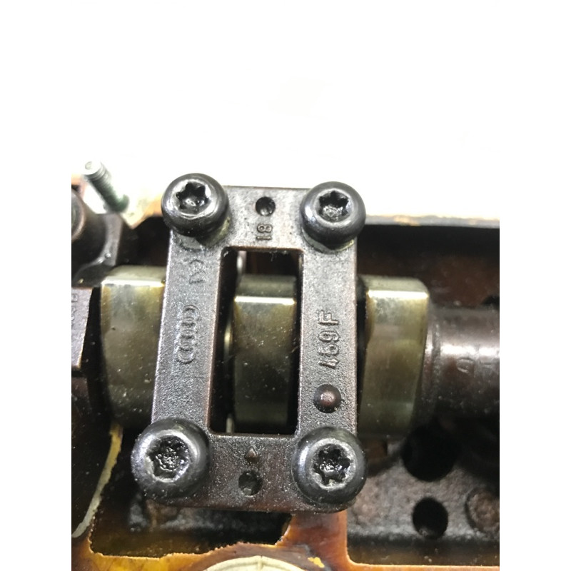 Головка блока цилиндров (двигатель и элементы) AUDI A4 B6 2.4BDV 078103379